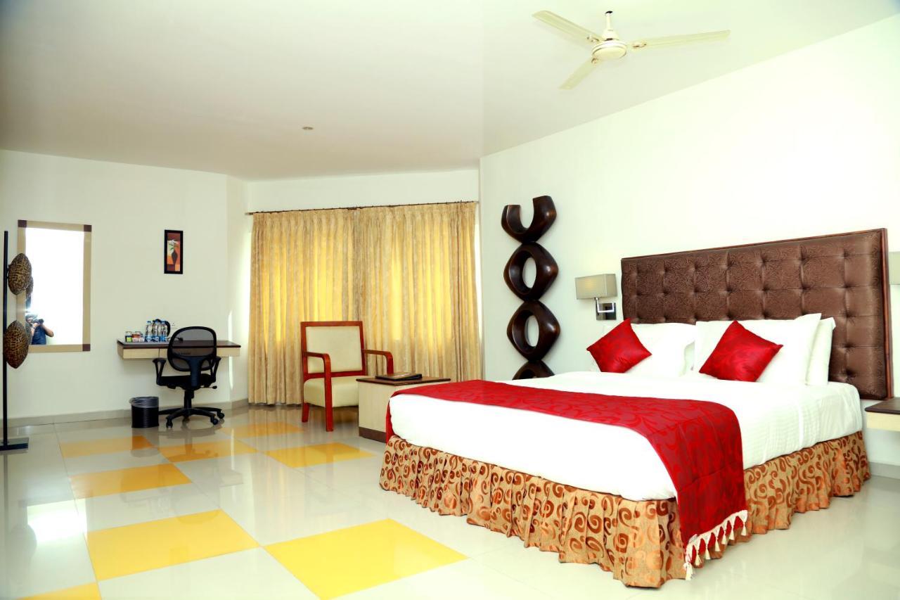 Srm Hotel Thoothukudi Extérieur photo
