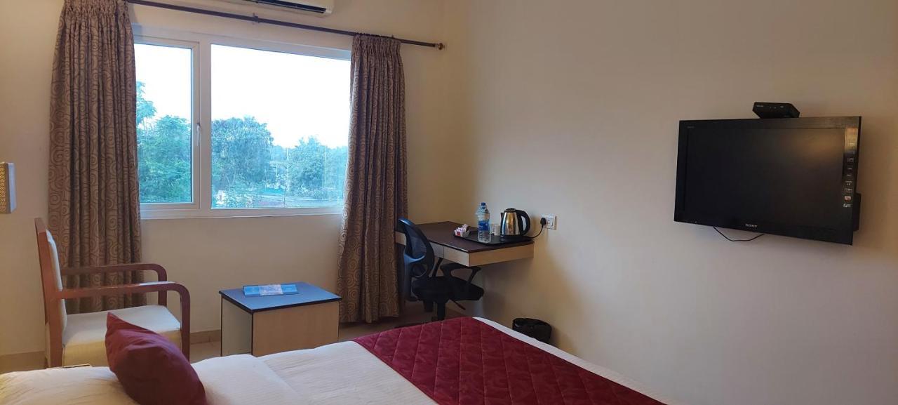 Srm Hotel Thoothukudi Extérieur photo