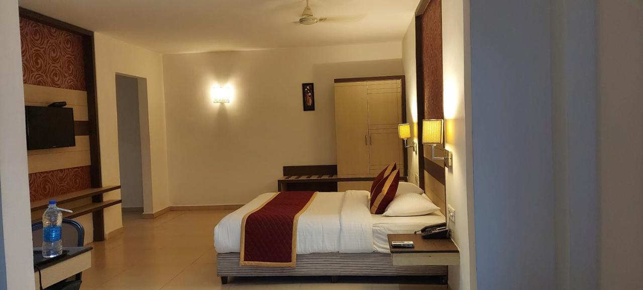 Srm Hotel Thoothukudi Extérieur photo