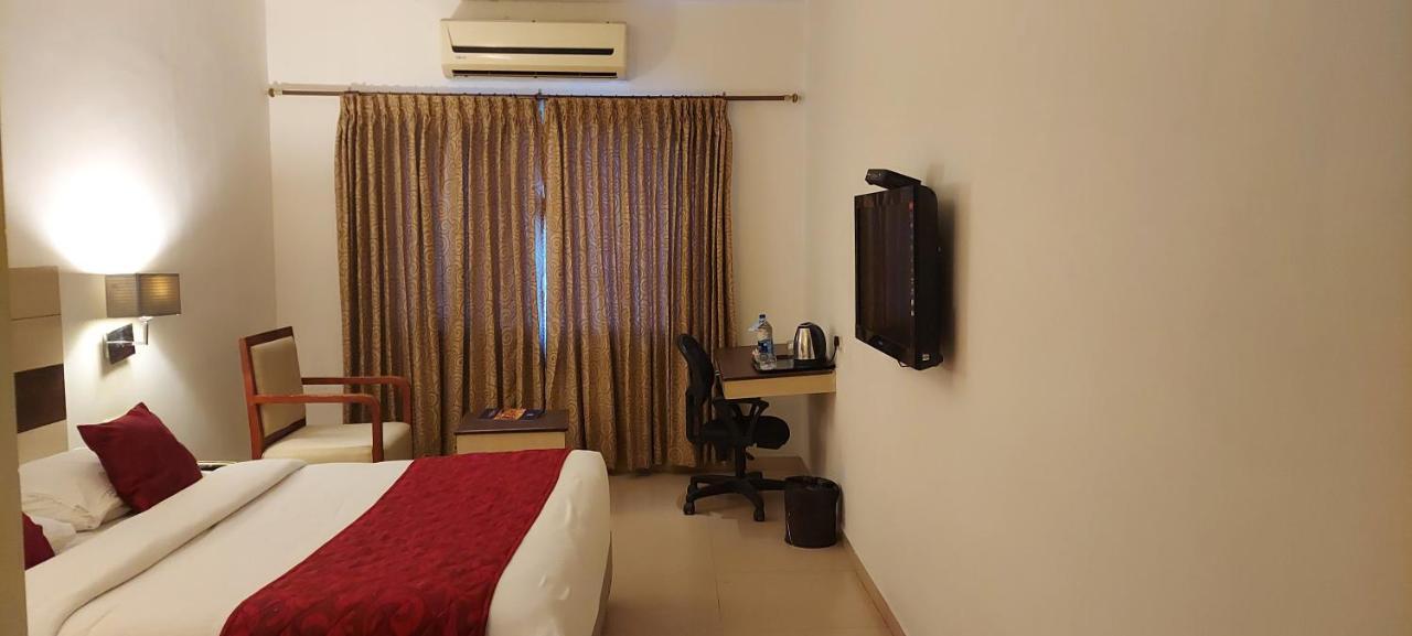 Srm Hotel Thoothukudi Extérieur photo
